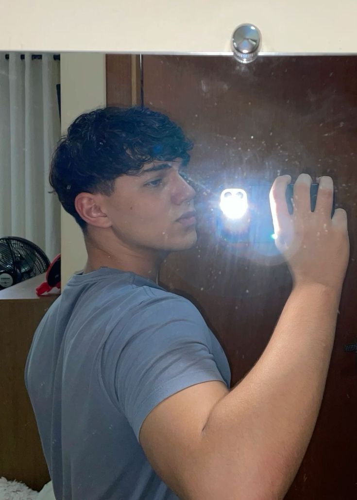 <em><strong>Luis G.</strong></em>